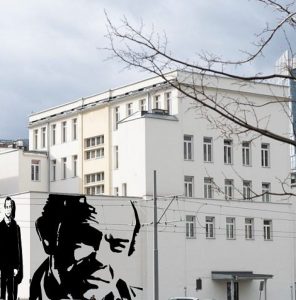 Budynek CXIX Liceum Ogólnokształcącego im. Jacka Kuronia w Warszawie